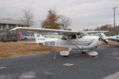 Cessna 172 Skyhawk Airplane Pilot Training
